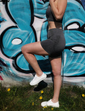 Afbeelding in Gallery-weergave laden, Highwaist shorts Ultimate grey

